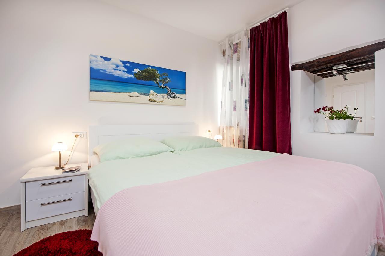 La Svalba Rooms & Studios Rovinj Exterior foto