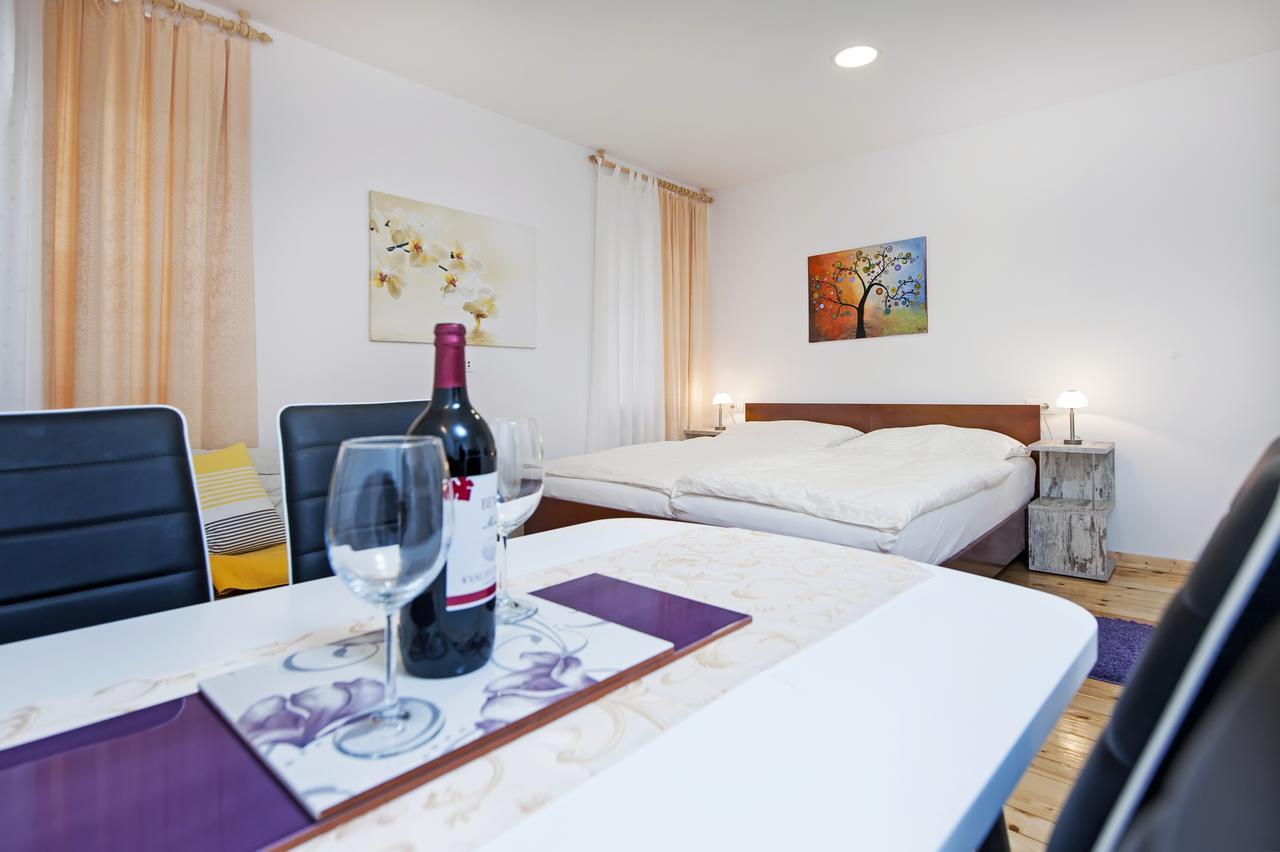 La Svalba Rooms & Studios Rovinj Exterior foto